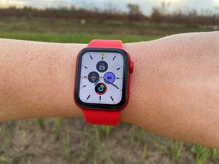 ¿Cuántos GB tiene el Apple Watch Serie 6?